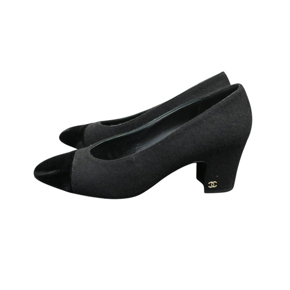 Chanel Black Pumps Size 39.5 Block Heel Almond Toe Felt Crushed Velvet Toe - Picture 1 of 9